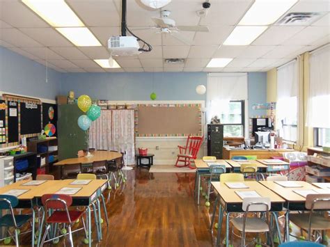 3rd grade classroom reveal | Classroom layout, Classroom decor ...