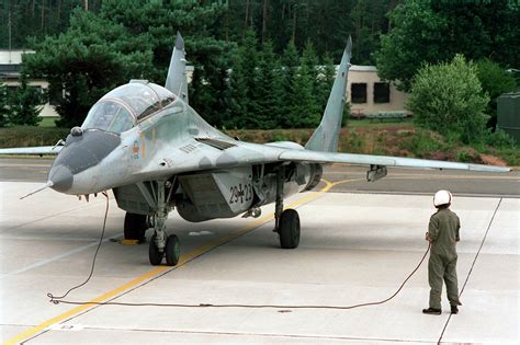 File:MiG-29 Fulcrum B Luftwaffe.jpg - Wikimedia Commons