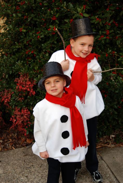 Snowman costume | Snowman costume, Christmas movie characters ...