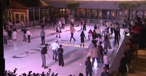 Rockefeller Center ice rink opens for the season - CBS New York