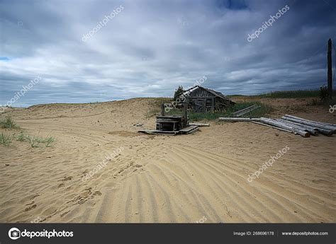 Desertification Climate Change Concept Global Warming Desert Landscape — Stock Photo © xload ...