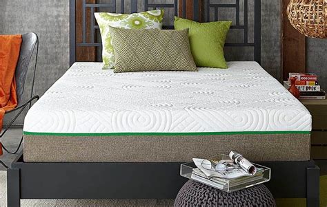 10 Best Organic Mattresses For Non-Toxic Sleep In 2023 - The Good Trade ...