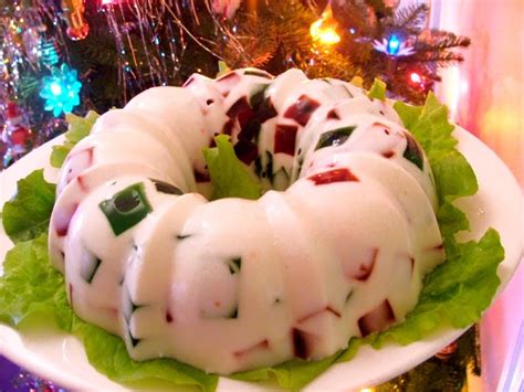 The Joys of Jello: Christmas Jell-O Mold