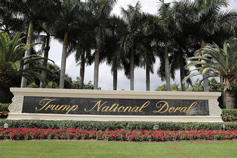 Trump Plans to Build 2,300 Luxury Homes at His Miami Resort - Bloomberg