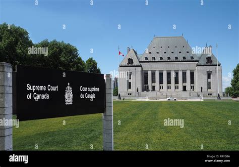 Canada supreme court justice hi-res stock photography and images - Alamy