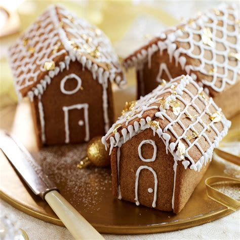 Mini Gingerbread Houses | Recipe | Gingerbread house recipe, Mini ...