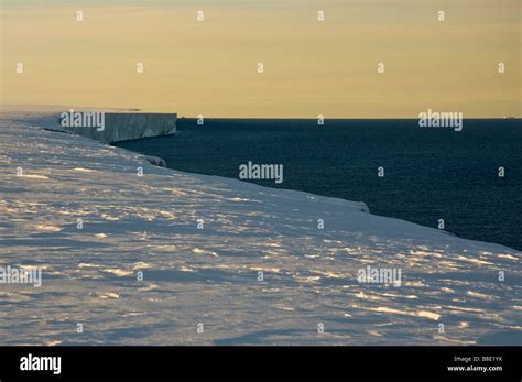 Edge of the Ross Ice Shelf, Ross Sea, Antarctica Stock Photo - Alamy