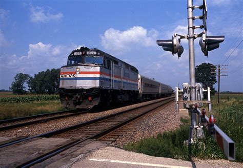 To the Rescue: The Amtrak F40PH - We Are Railfans