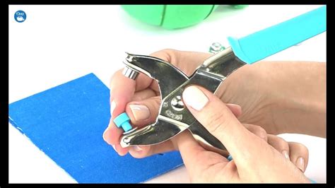 How to use Dritz Eyelet Pliers - YouTube