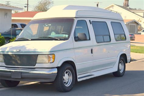 DSC_0237 | Meet our new 1995 Ford Econoline 150 bubble-top v… | Flickr
