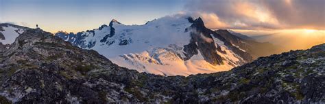 Sunset over the Neve Glacier and Snowfield Peak, North Cascades National Park, WA. [OC ...