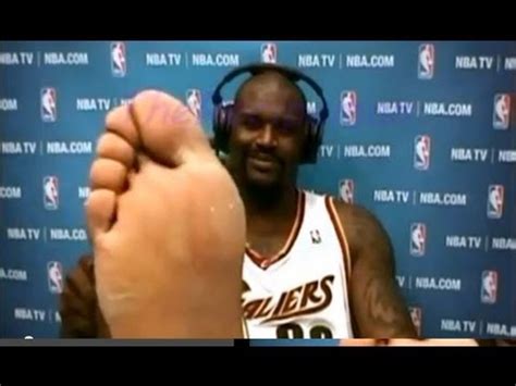 Shaquille O'Neal feet - YouTube