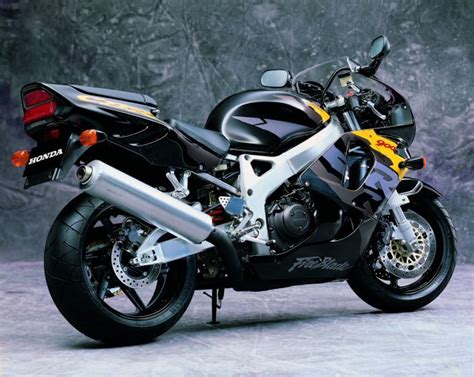 Honda CBR 900 RR FIREBLADE 1996 - Fiche moto - Motoplanete