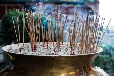 7 Best Incense Burners that ACTUALLY make MAGIC out of smoke - AtPerry ...