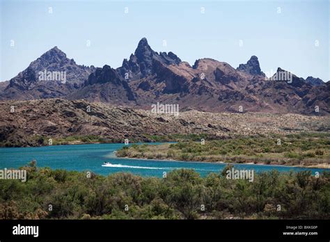 Colorado river california arizona border hi-res stock photography and ...