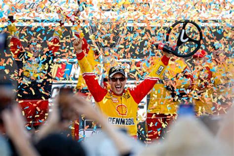 Quick reaction: Joey Logano wins 2022 NASCAR Cup Series championship - The Athletic