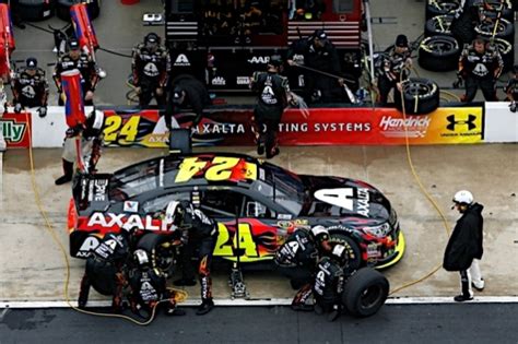 Jeff Gordon, No. 24 team at Bristol | Hendrick Motorsports