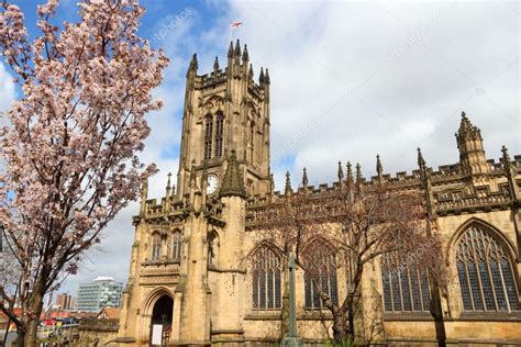 Manchester Cathedral Stock Photo by ©tupungato 30167877