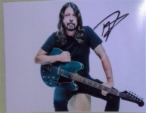 DAVE GROHL signed autographed photo COA Hologram – HOLLYWOOD MEMORABILIA