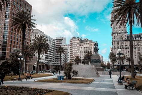 Montevideo, Uruguay — Puentes