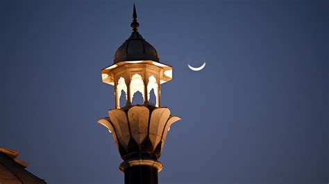 Eid-ul-Fitr 2024 moon sighting live: India, Pakistan, Australia Muslims ...