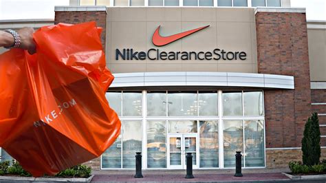 Nike Outlet Clearance at the Loop, I finally "Got'Em"!! - YouTube