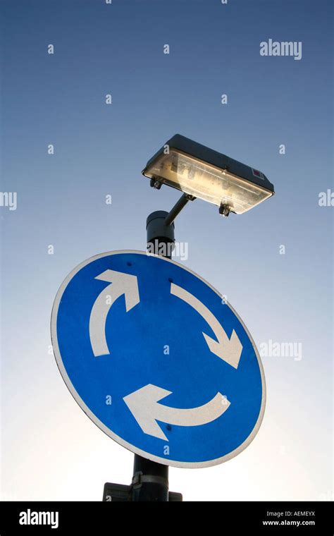 Mini Roundabout sign Stock Photo - Alamy