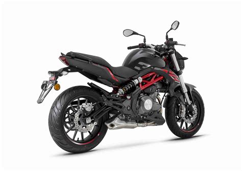 Benelli TNT 300 - 302 S India | IAMABIKER - Everything Motorcycle!