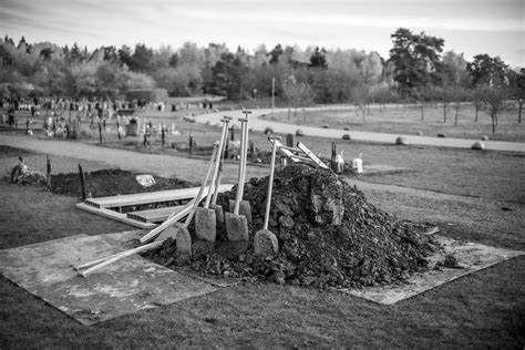 Graveyards, Cemeteries and Crematoria - Architecture photo contest | Photocrowd photo ...