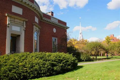 Harvard Campus Tour mit Studenten