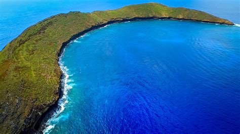 Was Molokini a Volcano? | Facts About Molokini Crater in Maui