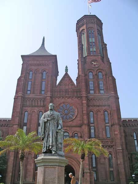 Smithsonian Castle: Washington DC A Travel Guide for our Nation