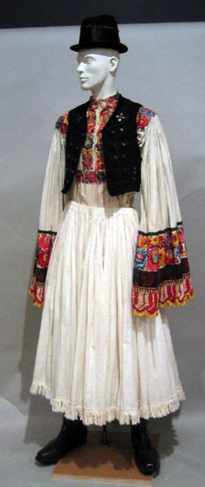 340 Hungarian traditional dress ideas in 2021 | traditional dresses ...