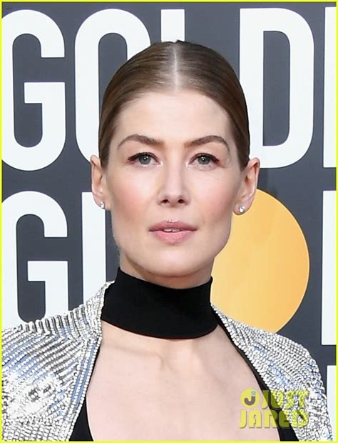 Photo: rosamund pike golden globes 2019 05 | Photo 4206926 | Just Jared ...