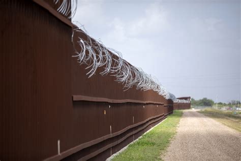 Border wall funding goes to three contracts for 65 miles of new fencing | The Texas Tribune