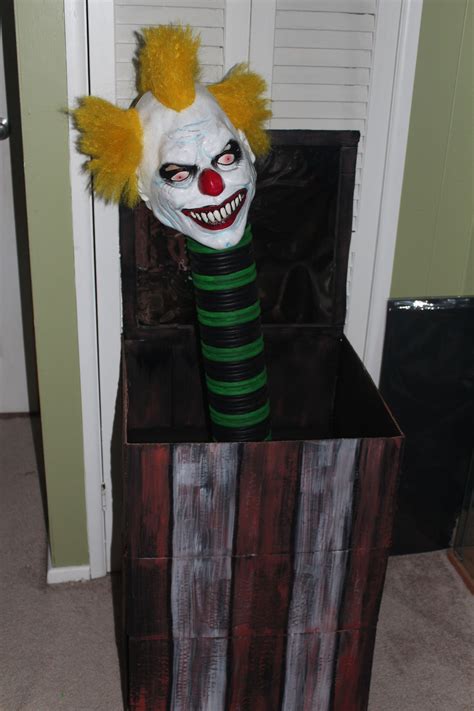 Pin on THIS IS HALLOWEEN | Clowns halloween decorations, Halloween ...