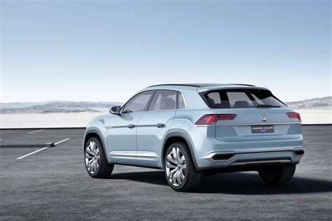 VW Cross Coupe GTE Concept Hints at New Mid-Size Crossover for U.S ...