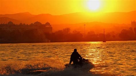 Fateh Sagar Lake: A Sunset Point of Udaipur, Rajasthan | Sunset point ...