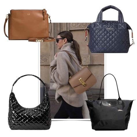 Chic bags that are practical - une femme d'un certain âge