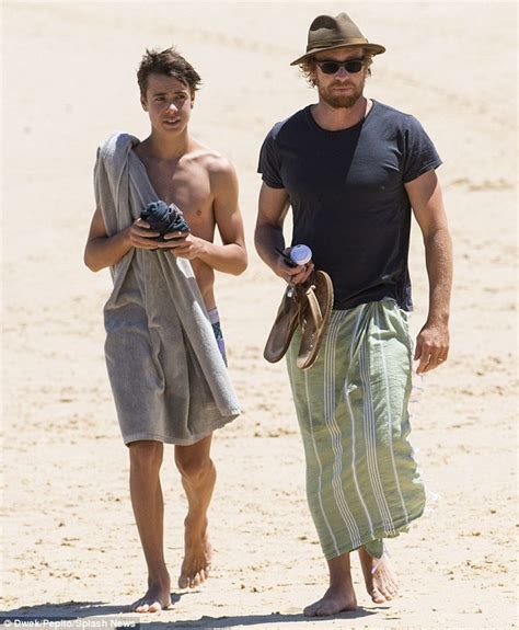 Simon Baker heads to Bondi Beach with his son Claude | Daily Mail Online