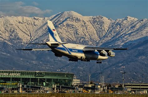 Antonov Landing 3 | Antonov 124 Ruslan RA-82074 landing in T… | Flickr