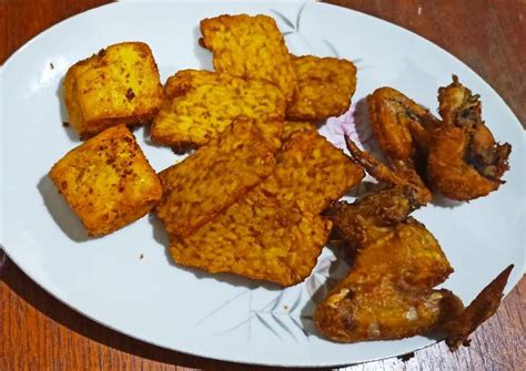 Resep Ayam, Tempe, Tahu Goreng Bumbu Kuning oleh Riri Handayani - Cookpad