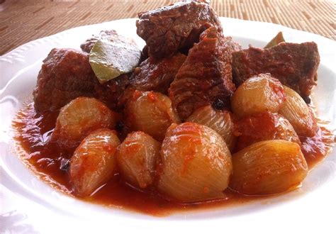 Beef Stifado recipe (Greek beef stew) - My Greek Dish