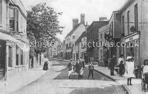 Street Scenes - Great Britain - England - Essex - Coggeshall - Church ...