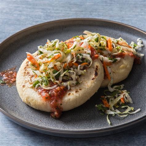 Pupusas de frijol con queso - Aceite Ideal