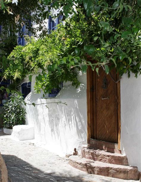 HYDRA ISLAND | TRAVEL GUIDE