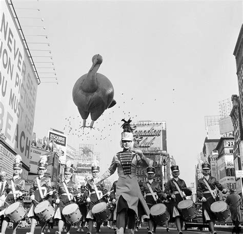 Quirky Vintage Photos of the Macy’s Thanksgiving Day Parade - History ...