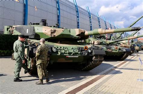 MSPO 2020: Polish army unveils Leopard 2PL tank MBT modernized version of 2A4 version ...