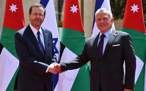 Herzog welcomed by honor guard at Amman palace, meets with Jordanian king | The Times of Israel