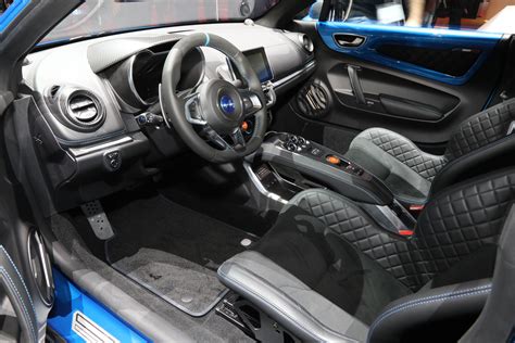 Alpine A610 Interior